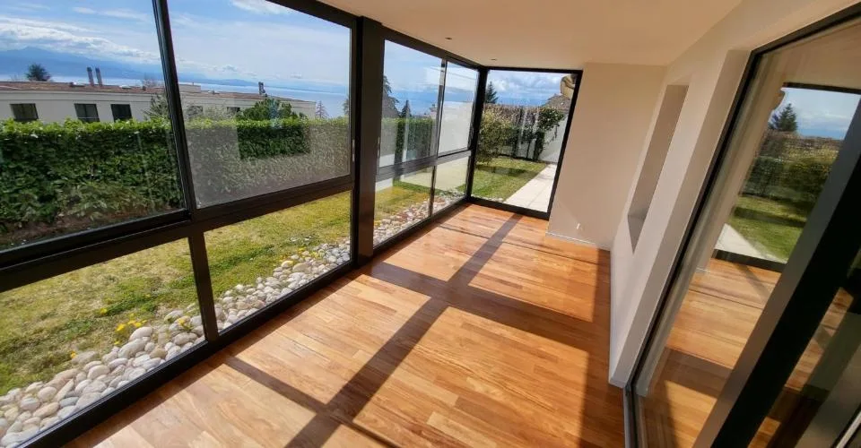 SPLENDIDE APPARTEMENT EN REZ DE JARDIN AVEC VUE LAC ET MONTAGNES A LUTRY