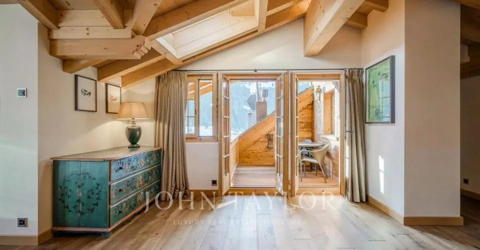 Magnifique chalet historique au coeur du village