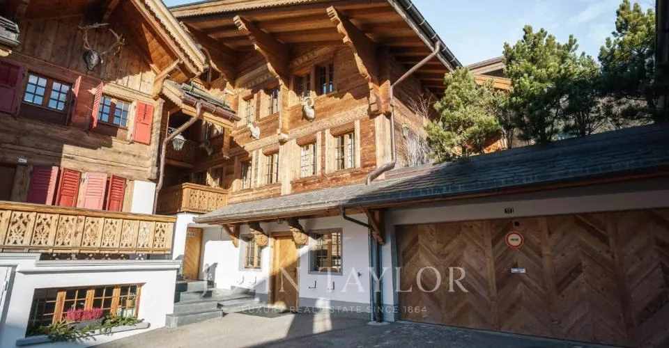 Magnifique chalet historique au coeur du village