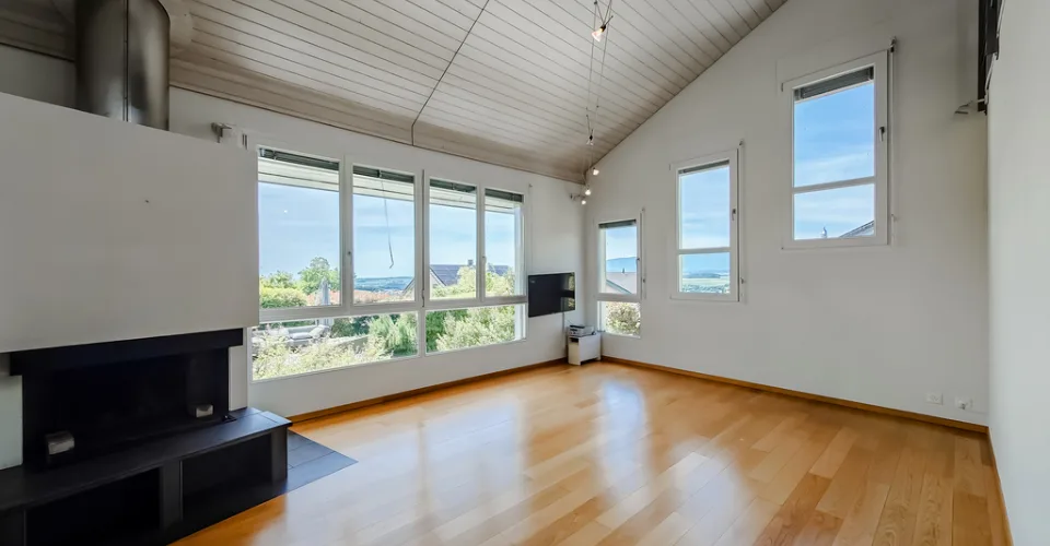 Villa d'architecte atypique et lumineuse dans un écrin de verdure