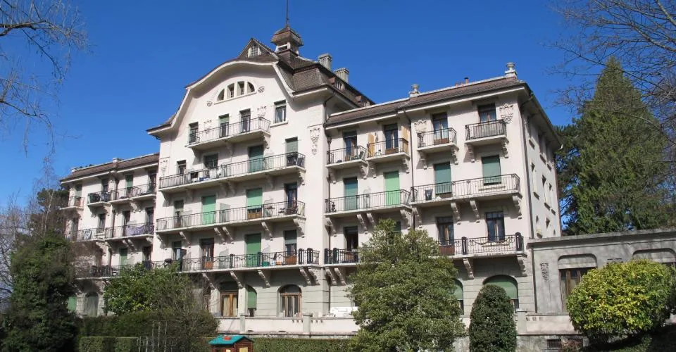 Lausanne, proche du parc de Sauvabelin, spacieux et beau 6,5 p.