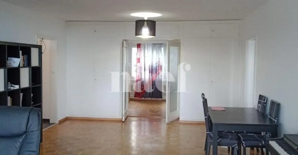 Opportunité rare - Vue lac exceptionnelle