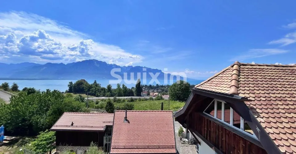 Exclusivité ! Vivez le charme du lac, Superbe triplex dans une bâtisse
