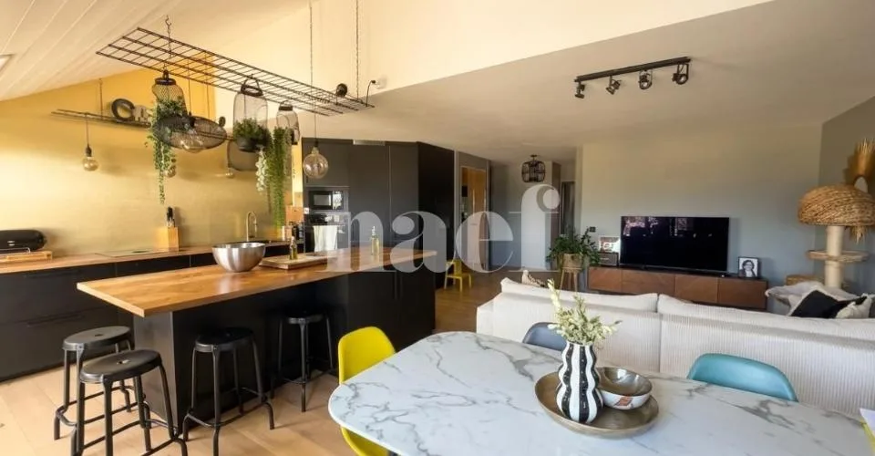 Spacieux duplex de 4.5 pièces d'environ 148 m² à Founex – Vue dégagée sur le lac et les montagnes