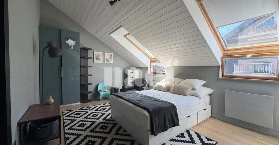 Spacieux duplex de 4.5 pièces d'environ 148 m² à Founex – Vue dégagée sur le lac et les montagnes