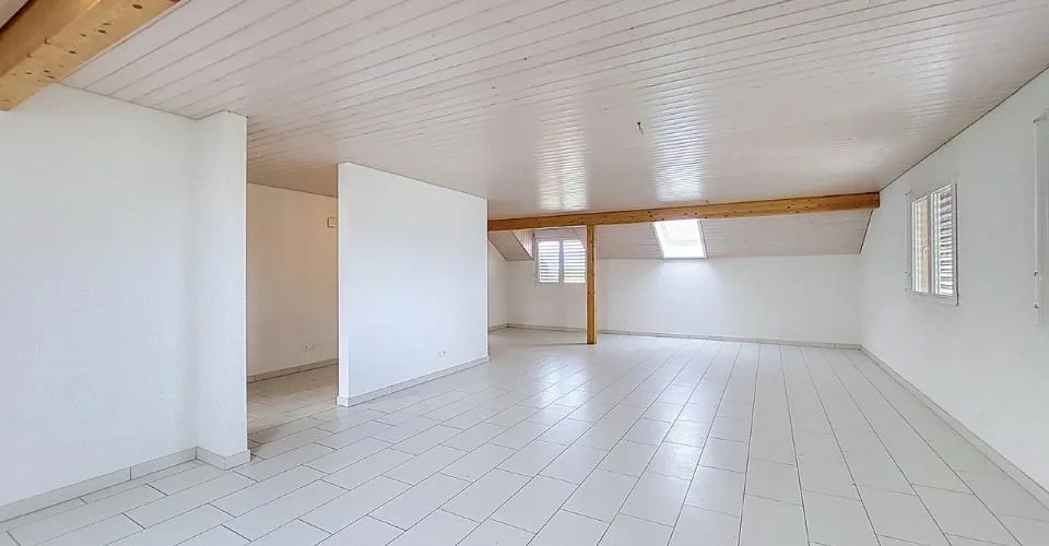 Appartement 3.5 pces de 119 m2 avec balcon à Chabrey - VD