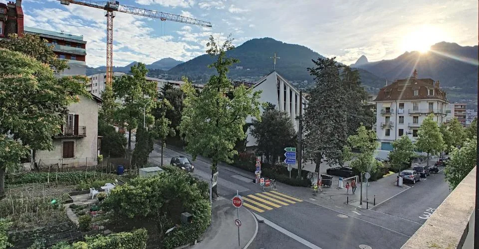 Bel appartement de 2 pièces au 2ème étage d'environ 54m2