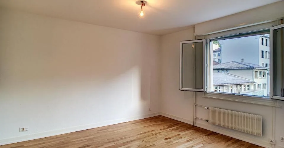 Bel appartement de 2 pièces au 2ème étage d'environ 54m2