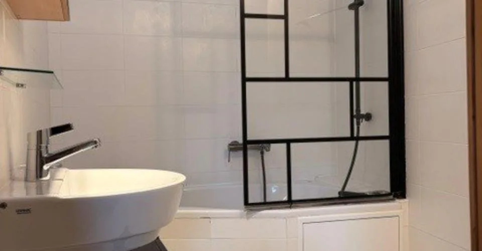 Magnifique loft de 3.5 pièces avec cheminée et grands espaces