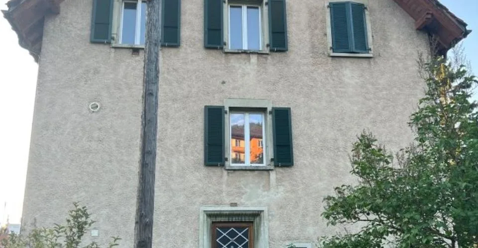 Appartement de 3 pcs au 1er étage