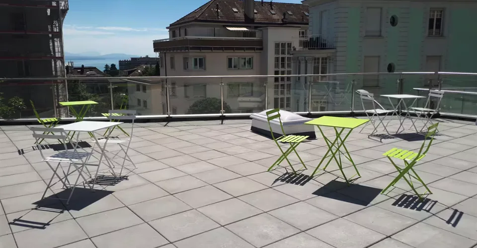 Appartement confortable et central d'une chambre avec terrasse sur le toit, Lausanne !