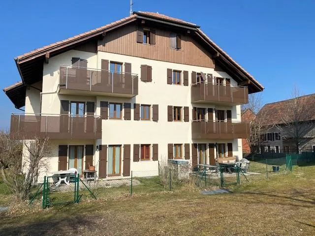 Bel appartement de 3.5 pièces entièrement rénové à Villars-Bozon
