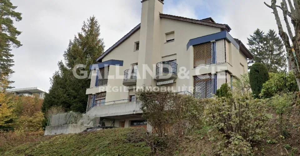 Charmante villa idéalement située dans un quartier prisé – foto 3 di 12