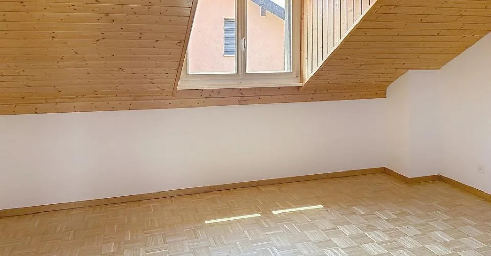 Spacieux duplex de 5.5 pièces au coeur de Crassier