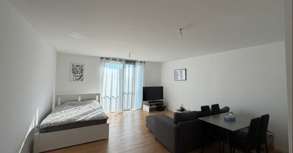 Situé dans le dynamique quartier Oassis à Crissier