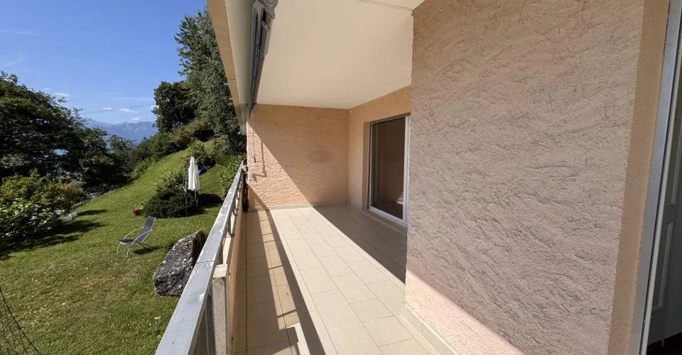 Magnifique appartement de 4,5 pièces avec vue dominante sur le lac