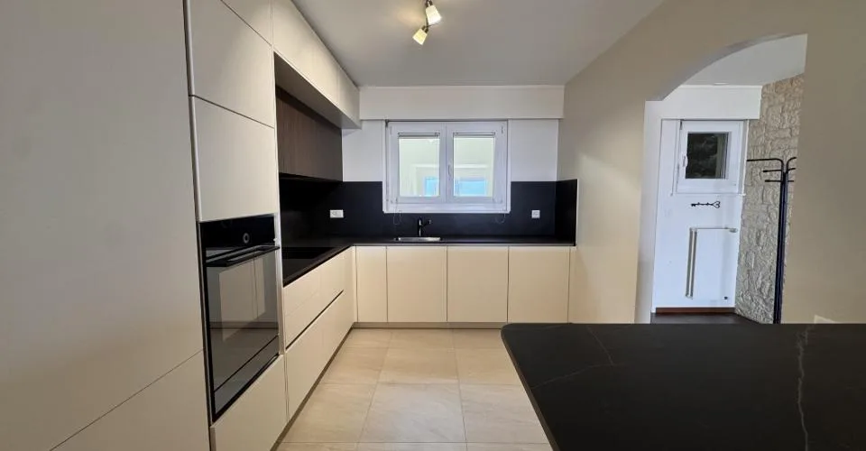 Magnifique appartement de 4,5 pièces avec vue dominante sur le lac