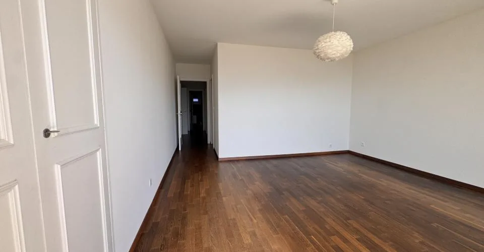Magnifique appartement de 4,5 pièces avec vue dominante sur le lac