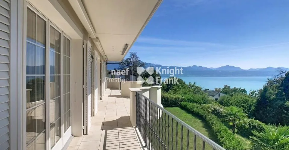 Villa de 7.5 pièces avec vue imprenable sur le lac