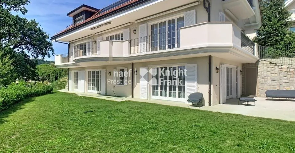 Villa de 7.5 pièces avec vue imprenable sur le lac