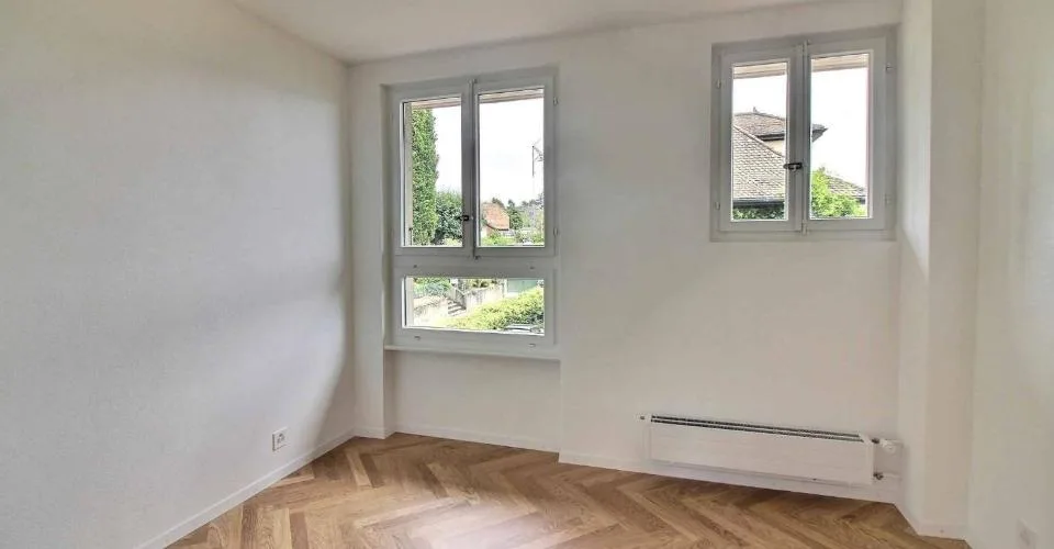Superbe appartement entièrement rénové avec vue imprenable sur le lac