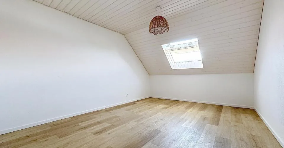 Bel appartement de 3.5 pces au 2ème étage avec balcon