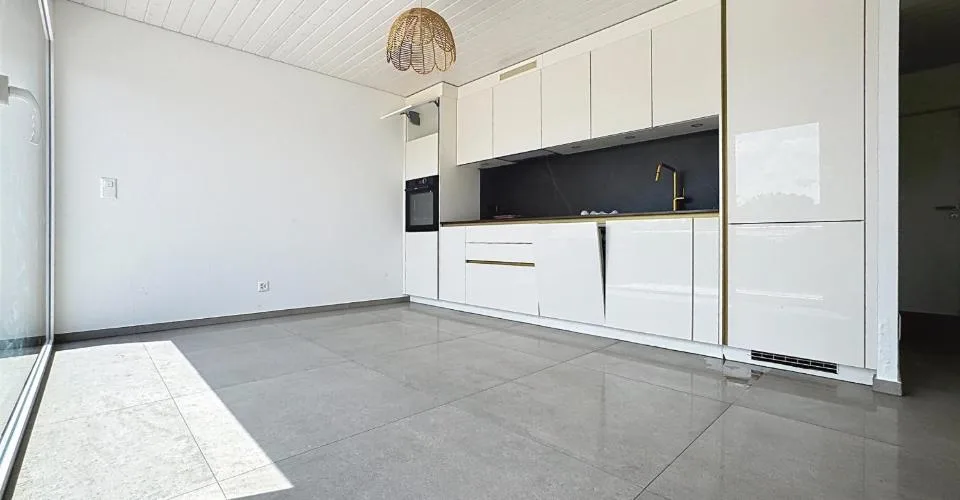 Bel appartement de 3.5 pces au 2ème étage avec balcon