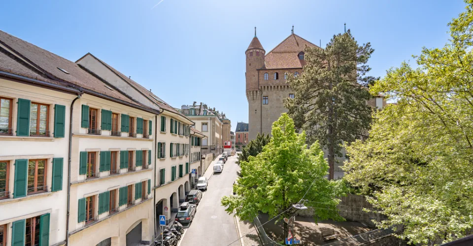 Studio en attique au centre de Lausanne