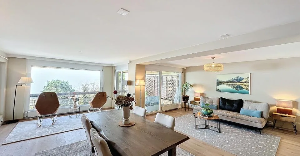 EXCLUSIVITÉ I Magnifique appartement de 4 pièces avec vue lac