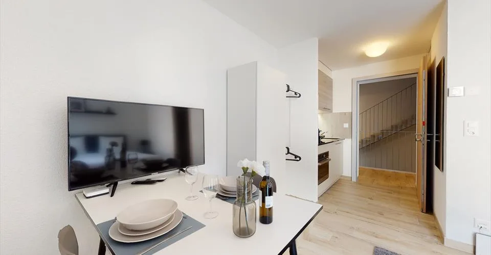Studio moderne entièrement meublé à Aigle