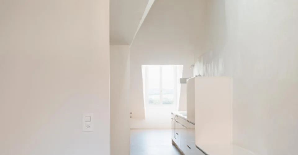 Appartement traversant avec une belle luminosité, centre ville!
