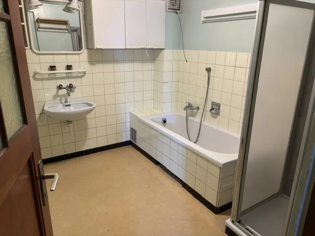 Chalet indépendant avec garage et jardin, proche des commodités