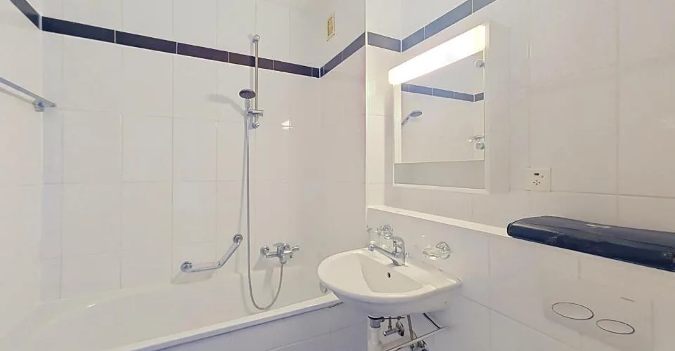 Appartement de 2 pièces au 3ème étage, centré et proche des commodités