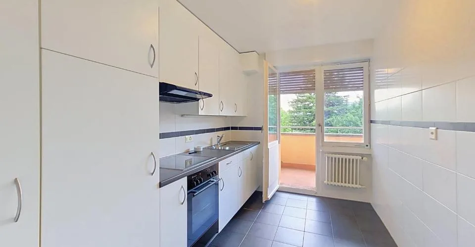 Appartement de 2 pièces au 3ème étage, centré et proche des commodités