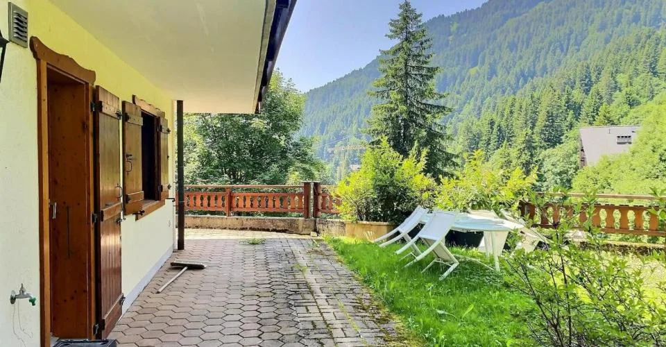 Charmant appartement 3,5 pièces avec agréable terrasse et jardin