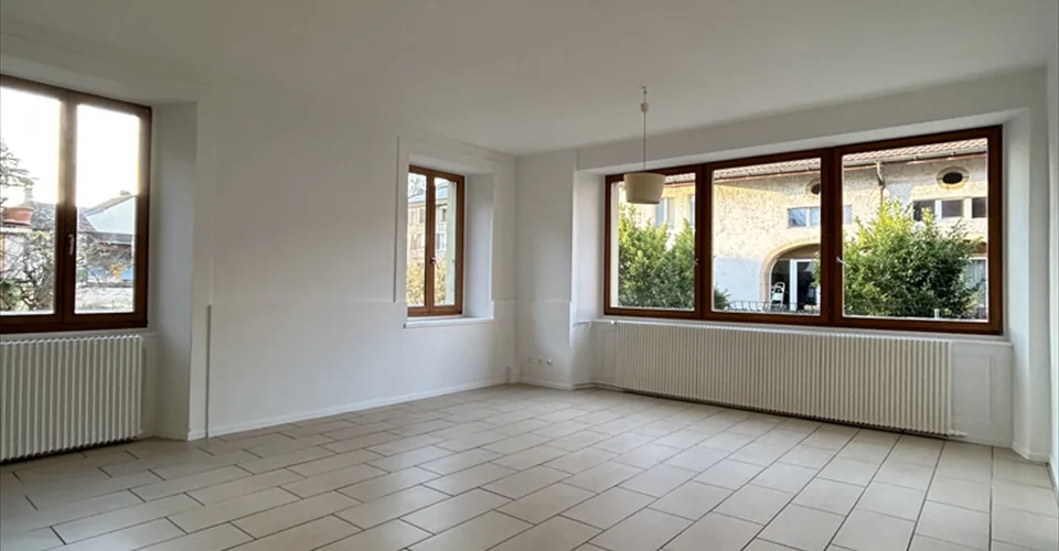 Appartement de 2.5 pièces avec Terrasse à Champagne - 1er loyer offert