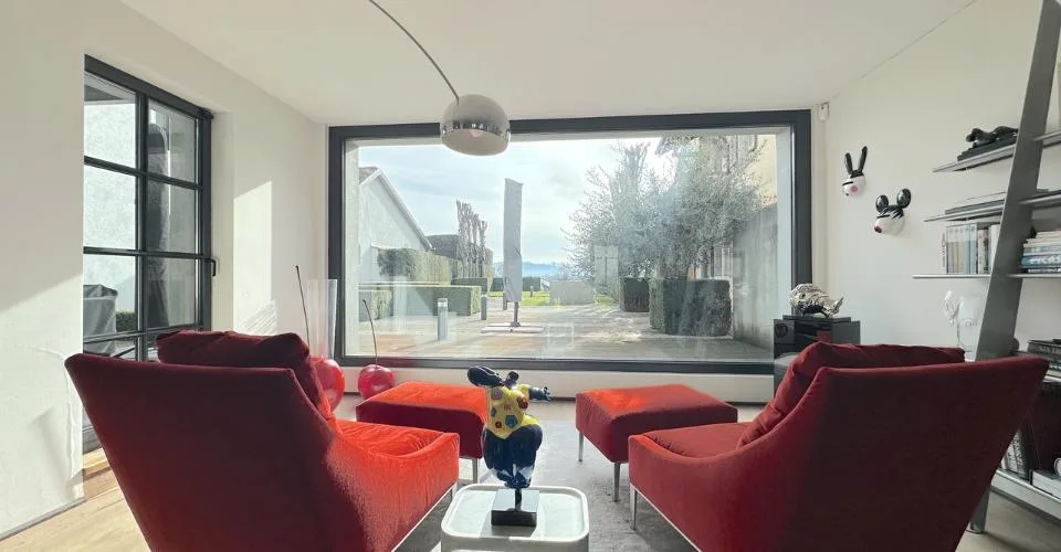 Charme d'Antan, Confort Moderne : Maison en Pierre Rénovée avec Grand