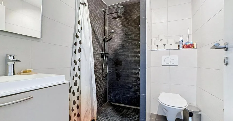 LOYER TOUT INCLUS - Appartement de 4.5 au 2ème étage avec balcon