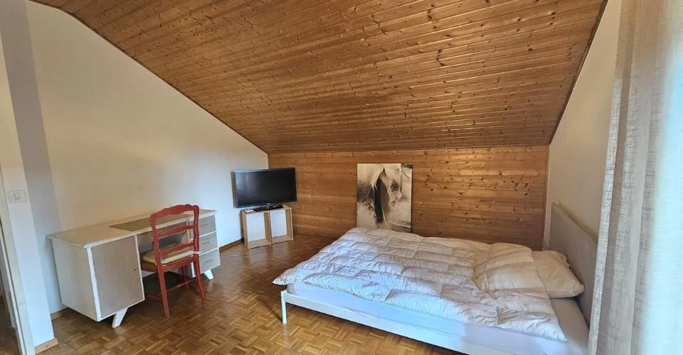 A quelques minutes de l'EPFL, chambre meublée avec salle de bains