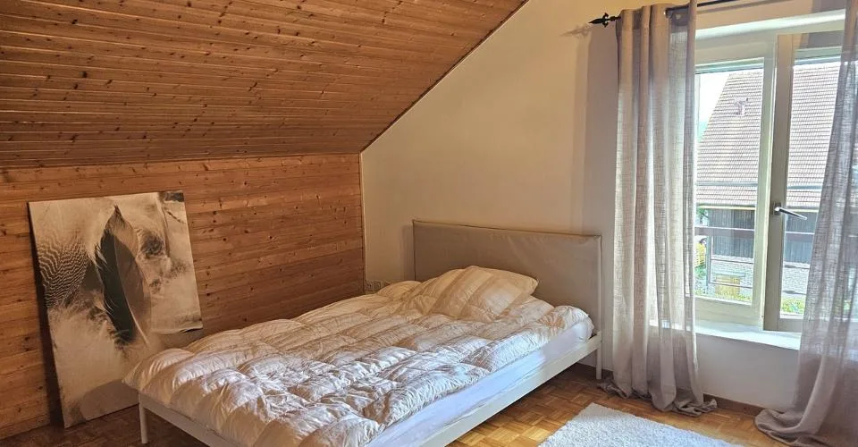 A quelques minutes de l'EPFL, chambre meublée avec salle de bains