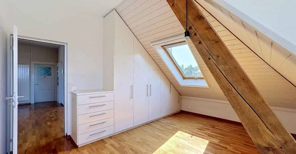 Charmant appartement de 3 pièces dans les combles