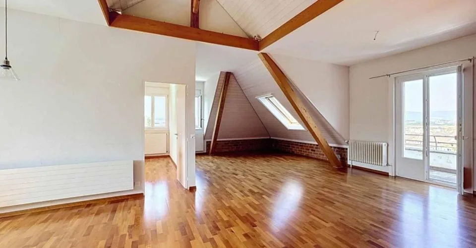 Charmant appartement de 3 pièces dans les combles