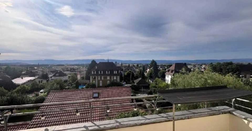 Charmant appartement de 3 pièces dans les combles