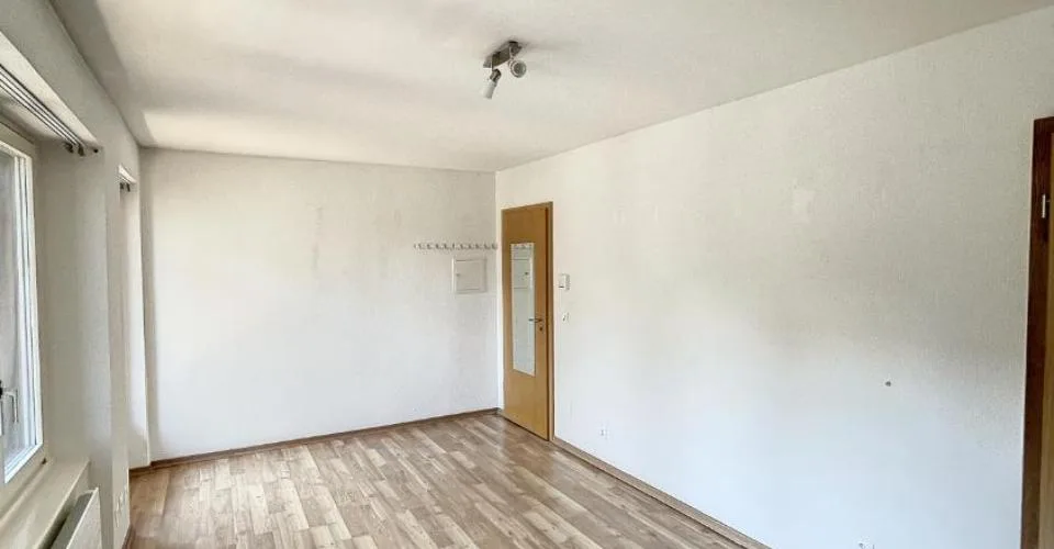 Joli studio avec balcon au 2ème étage