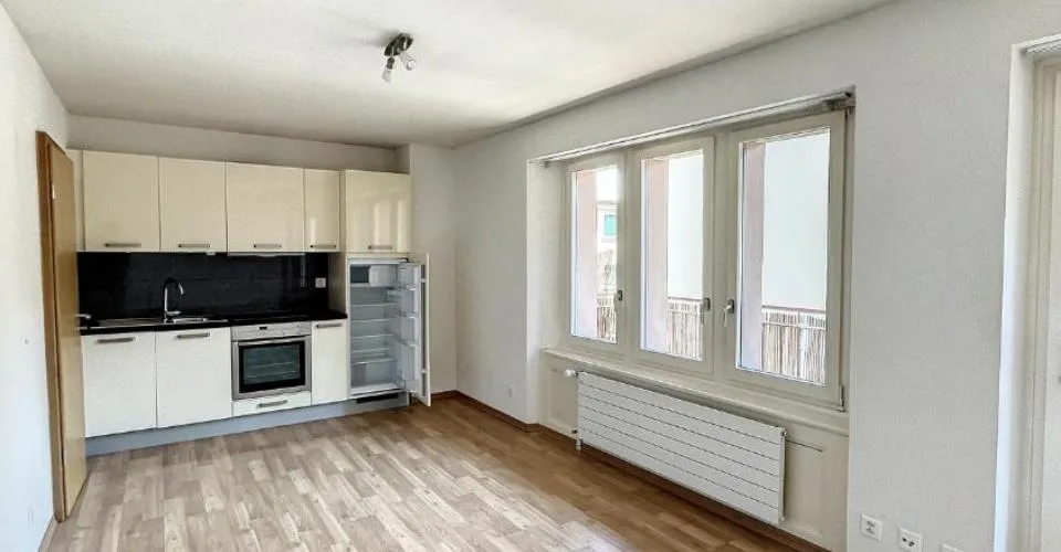 Joli studio avec balcon au 2ème étage