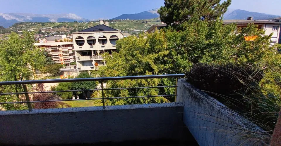 2.5pces à louer dans un quartier calme à Sion