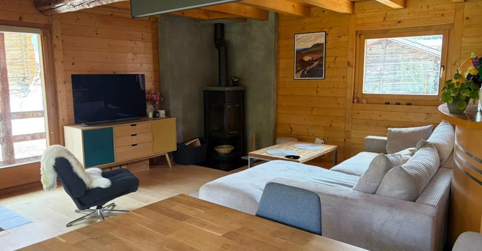 A louer à l'année charmant chalet