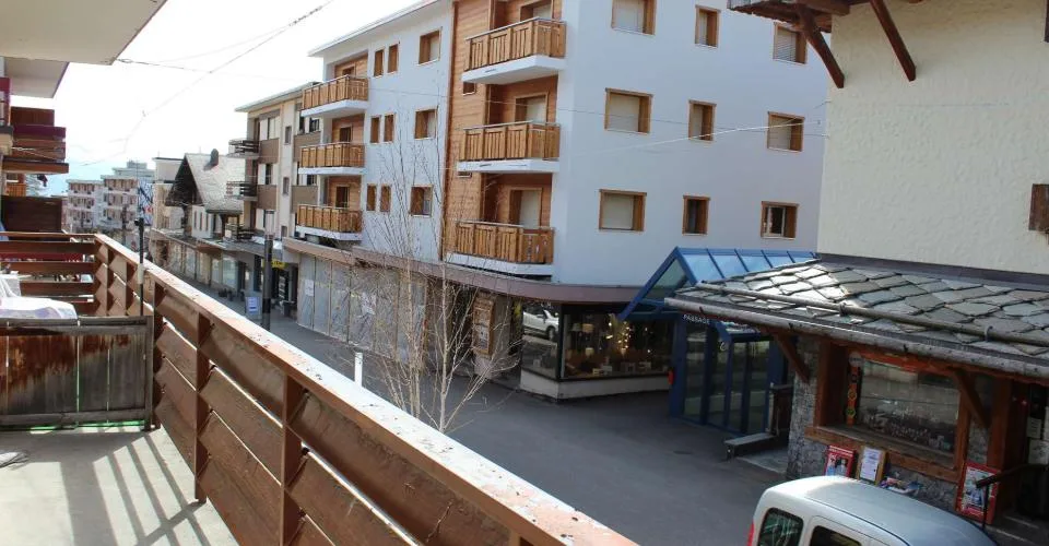 2.5 Pièces - Spacieux et Lumineux - Parfaitement situé - Lieu calme