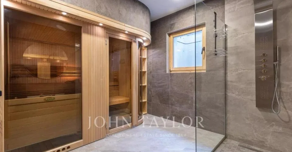 Location à la quinzaine - mois : Chalet avec piscine