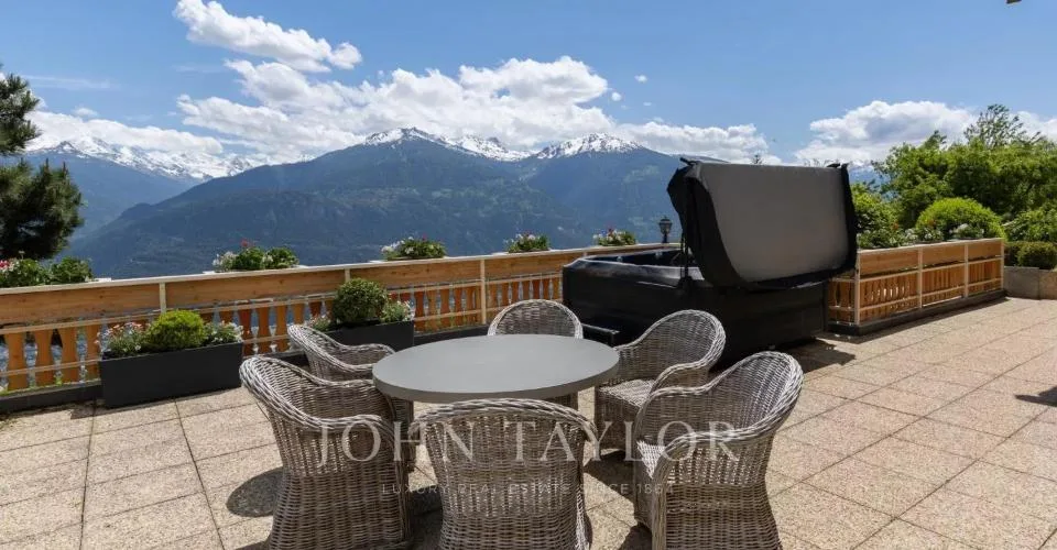 Location à la quinzaine - mois : Chalet avec piscine